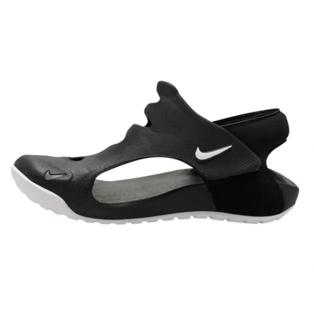 - $32 NWT Nike Kids' Pre-School Sunray Protect 3 Closed Toe Sandal Boys Girls …